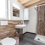 Komfortables Bungalow Am Kronenburger See Mit Terrasse Semesterbostad Hallschlag