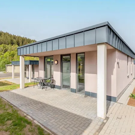 Komfortables Am Kronenburger Mit Terrasse * Hallschlag